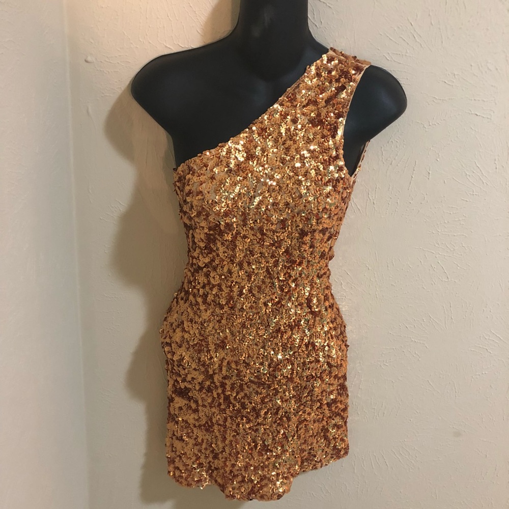 Gold sequins party dress